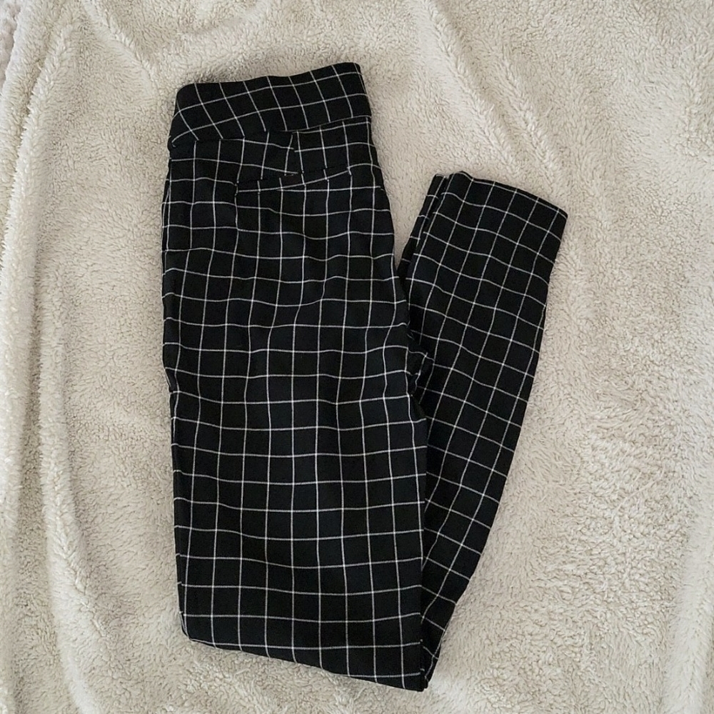 Woman's ELLE dress pants
